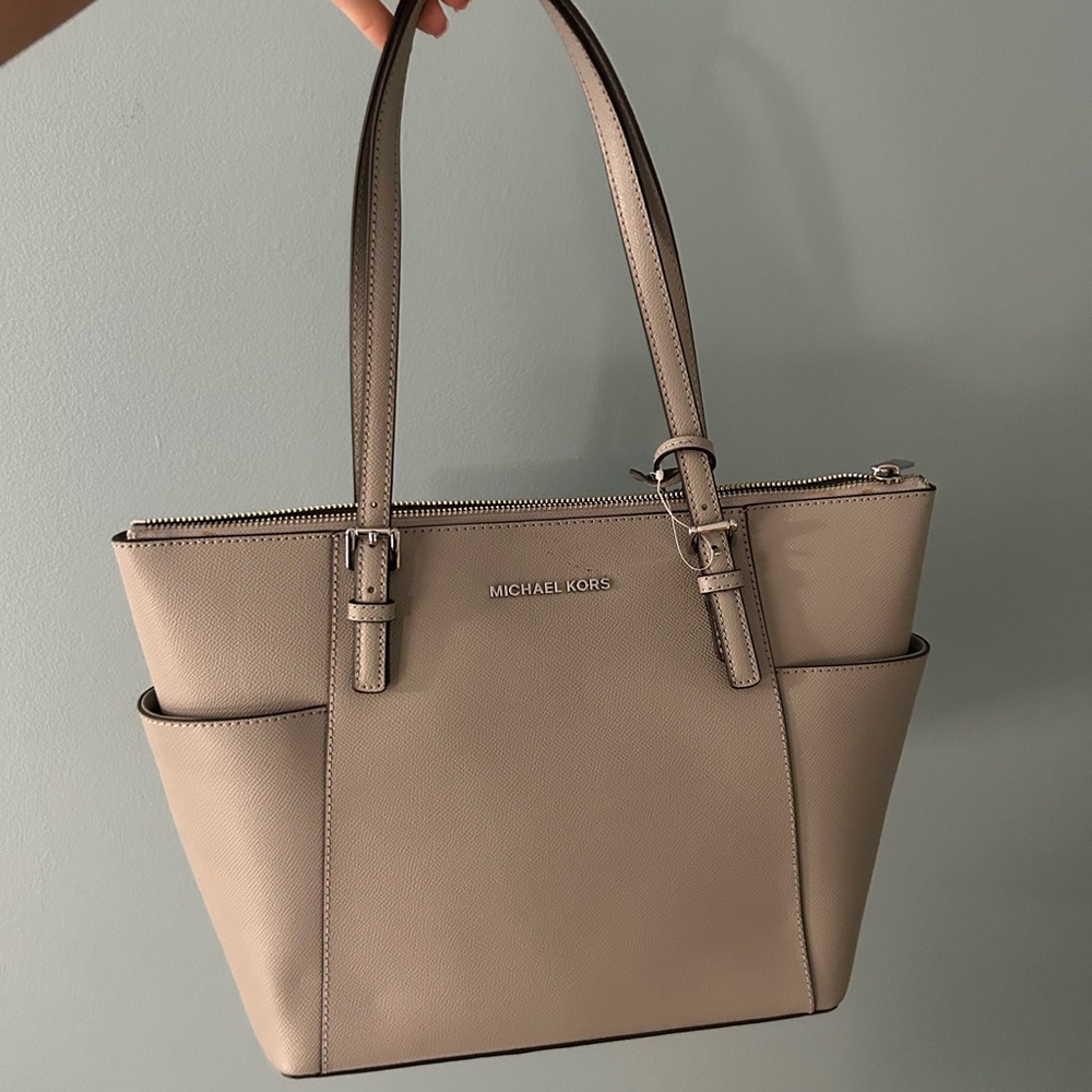 Michael Kors Gray Tote Bag with Adjustable Straps and Spacious Design